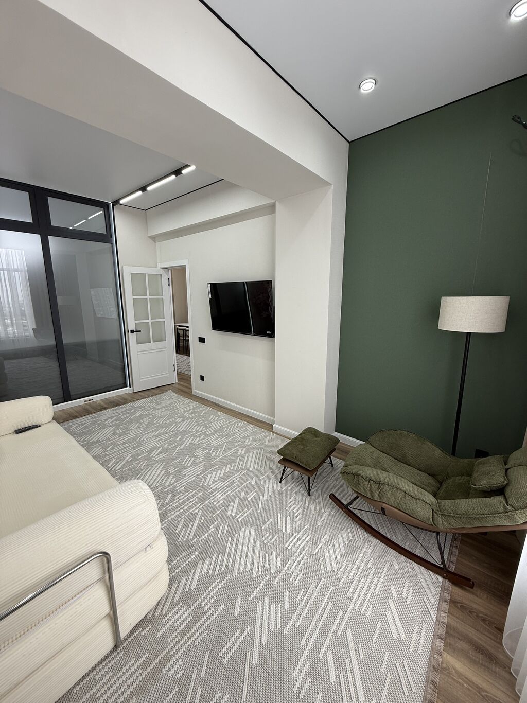 2 комнаты, 53 м², Технопарк Элитка, 15 этаж, Дизайнерский ремонт: фото 2