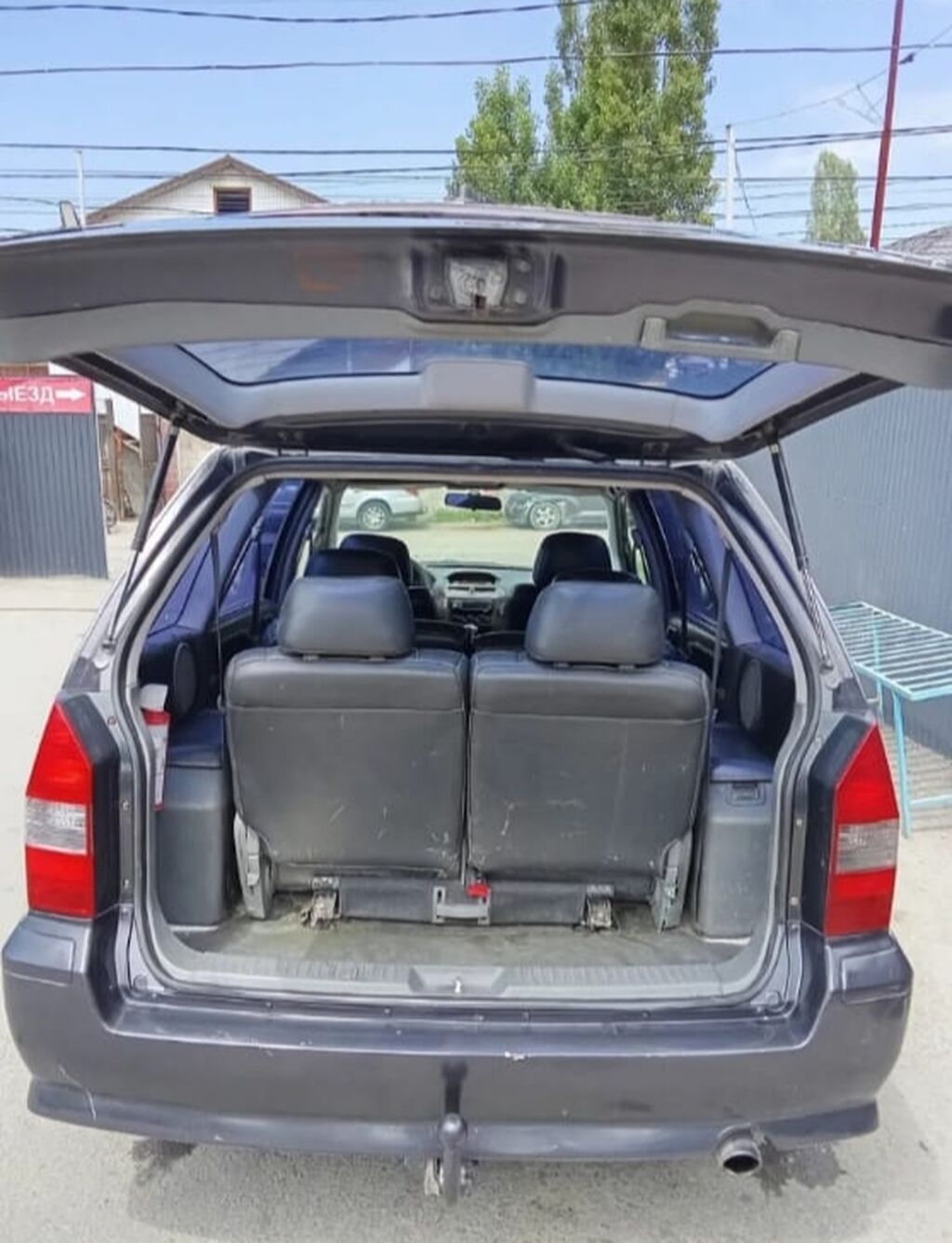 Mitsubishi Space Wagon: 2000 г., 2 л, Автомат, Бензин, Минивэн: фото 4