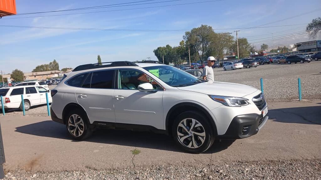 Subaru Outback: 2020 г., 2.5 л, Автомат, Бензин: фото 1