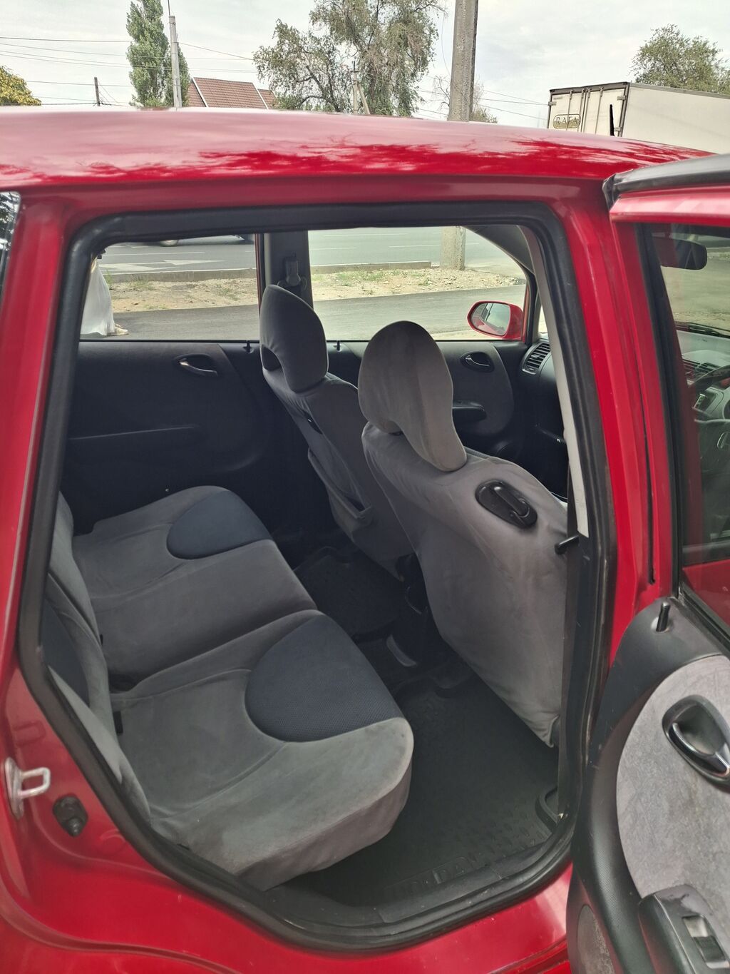 Honda Fit: 2002 г., 1.3 л, Автомат, Бензин, Хэтчбэк: фото 8