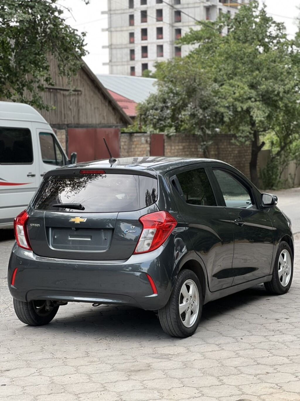 Chevrolet Spark: 2017 г., 1 л, Автомат, Бензин, Хэтчбэк: фото 2