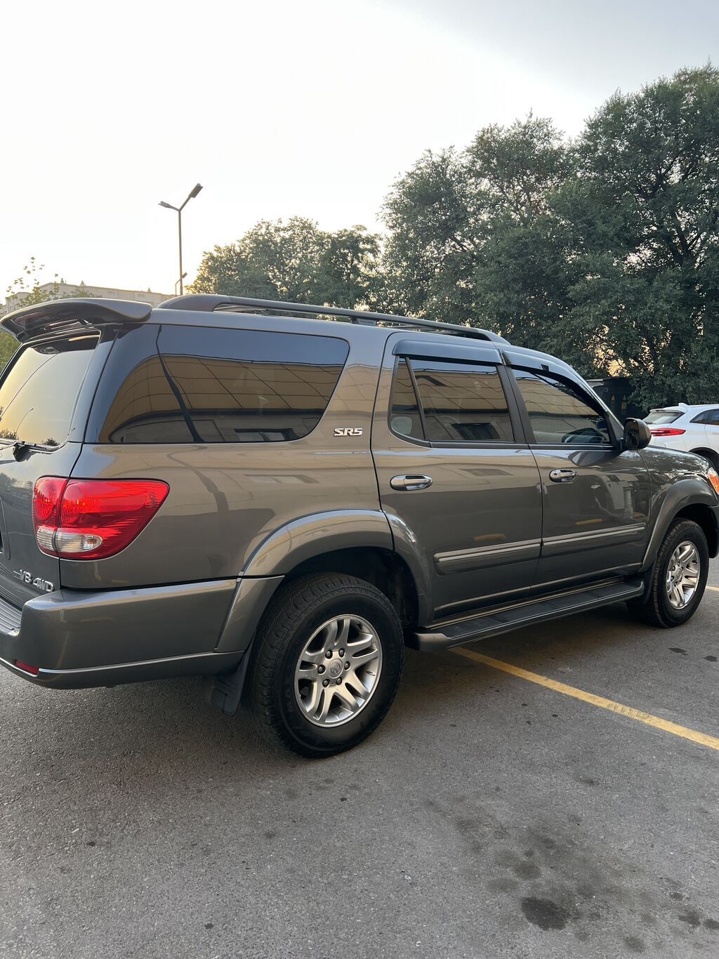 Toyota Sequoia: 2005 г., 4.7 л, Автомат, Газ, Внедорожник: фото 7
