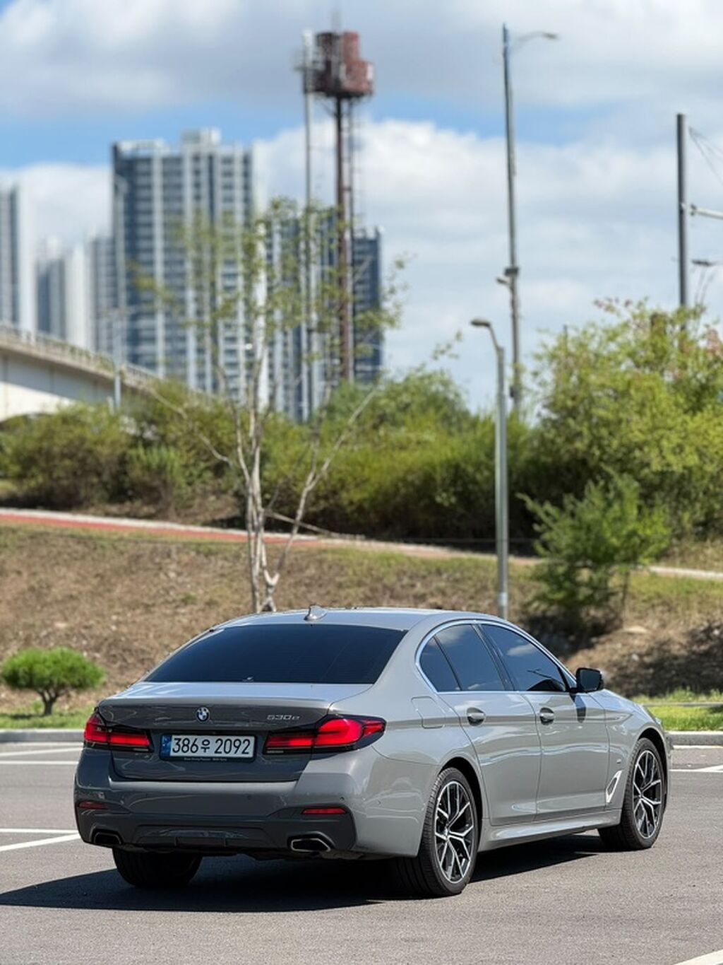 BMW 5 series: 2021 г., 2 л, Автомат, Гибрид, Седан: фото 5