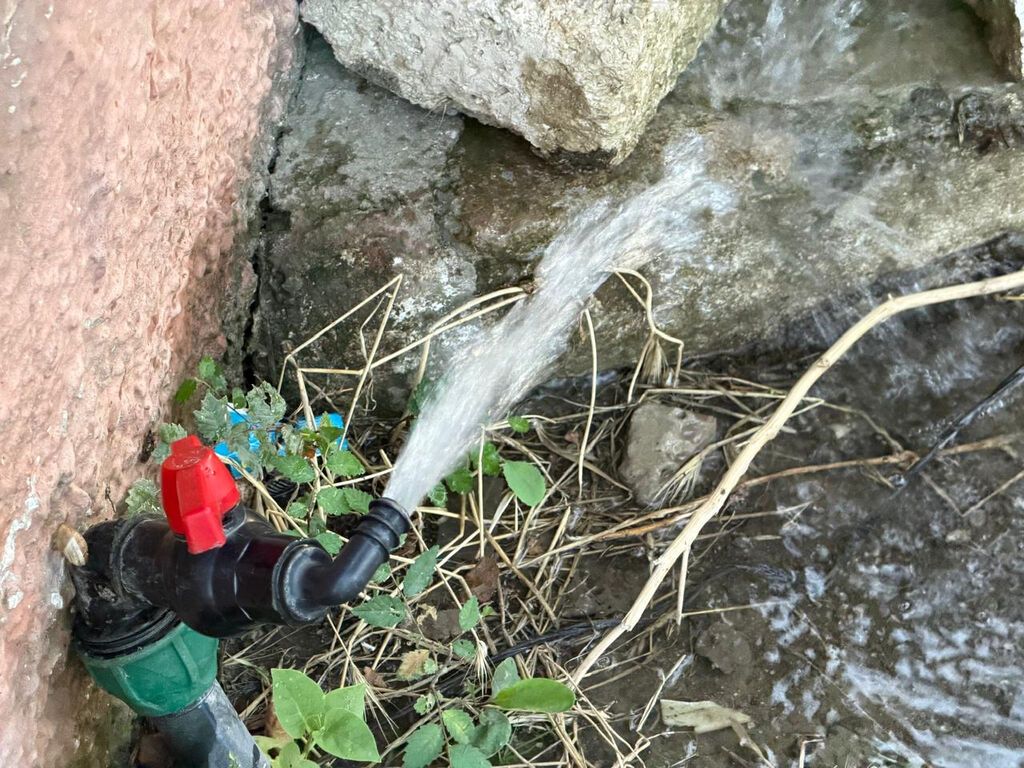 Maştağa qəsəbəsində tam mərkəzdə 209 nom məktəbin yuxarı istiqamətində