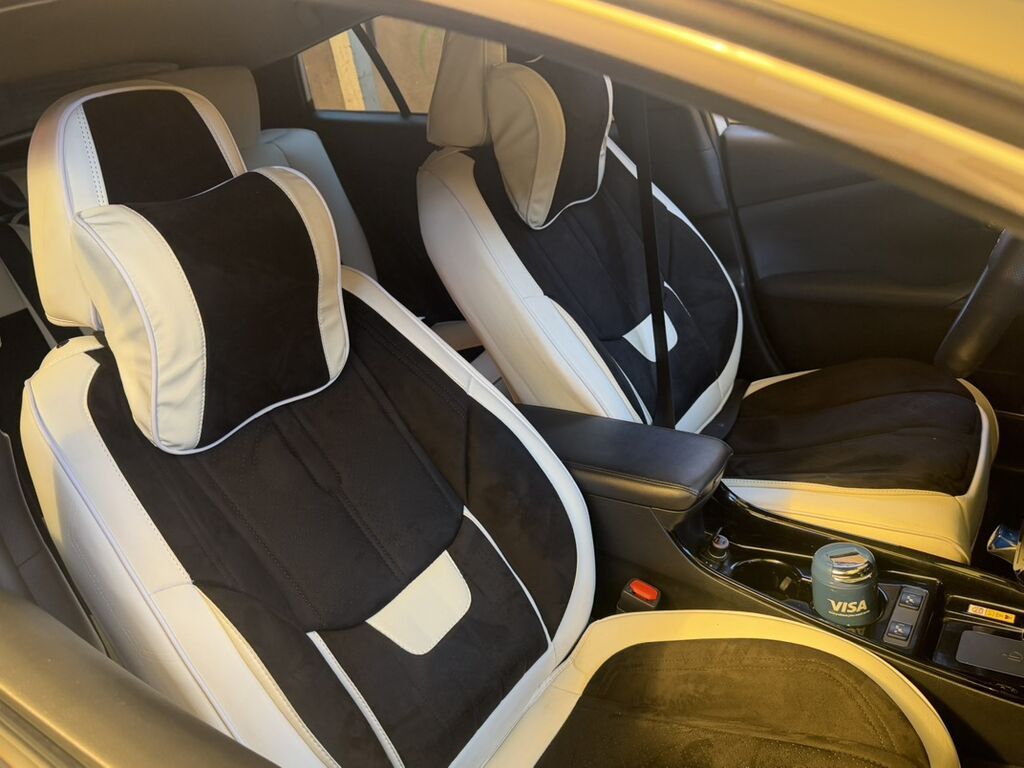 Toyota Prius: 2020 г., 1.8 л, Вариатор, Гибрид, Лифтбек: фото 8