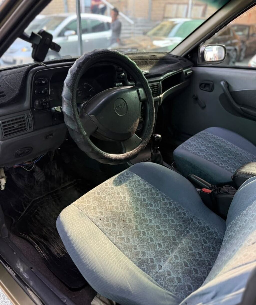 Daewoo Nexia: 2006 г., Механика, Бензин, Седан: фото 3