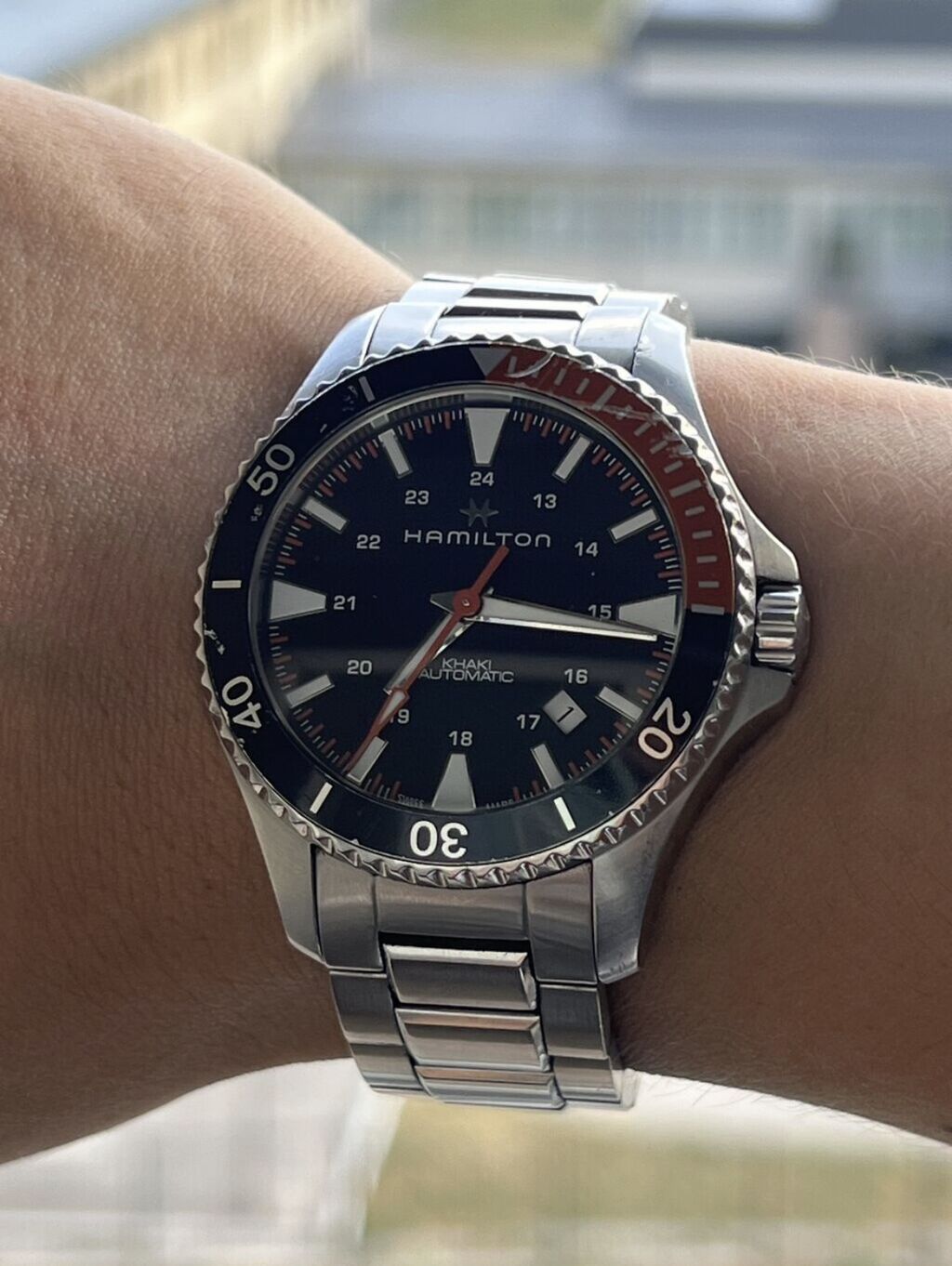 Швейцарские Hamilton Khaki Navy Scuba Auto. Состояние бу. На безеле — фото 2
