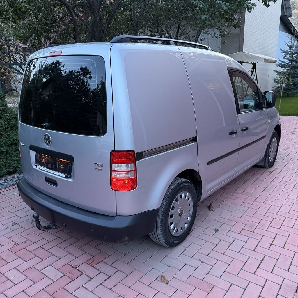 Volkswagen Caddy: 2011 г., 1.5 л, Автомат, Дизель, Фургон: фото 4