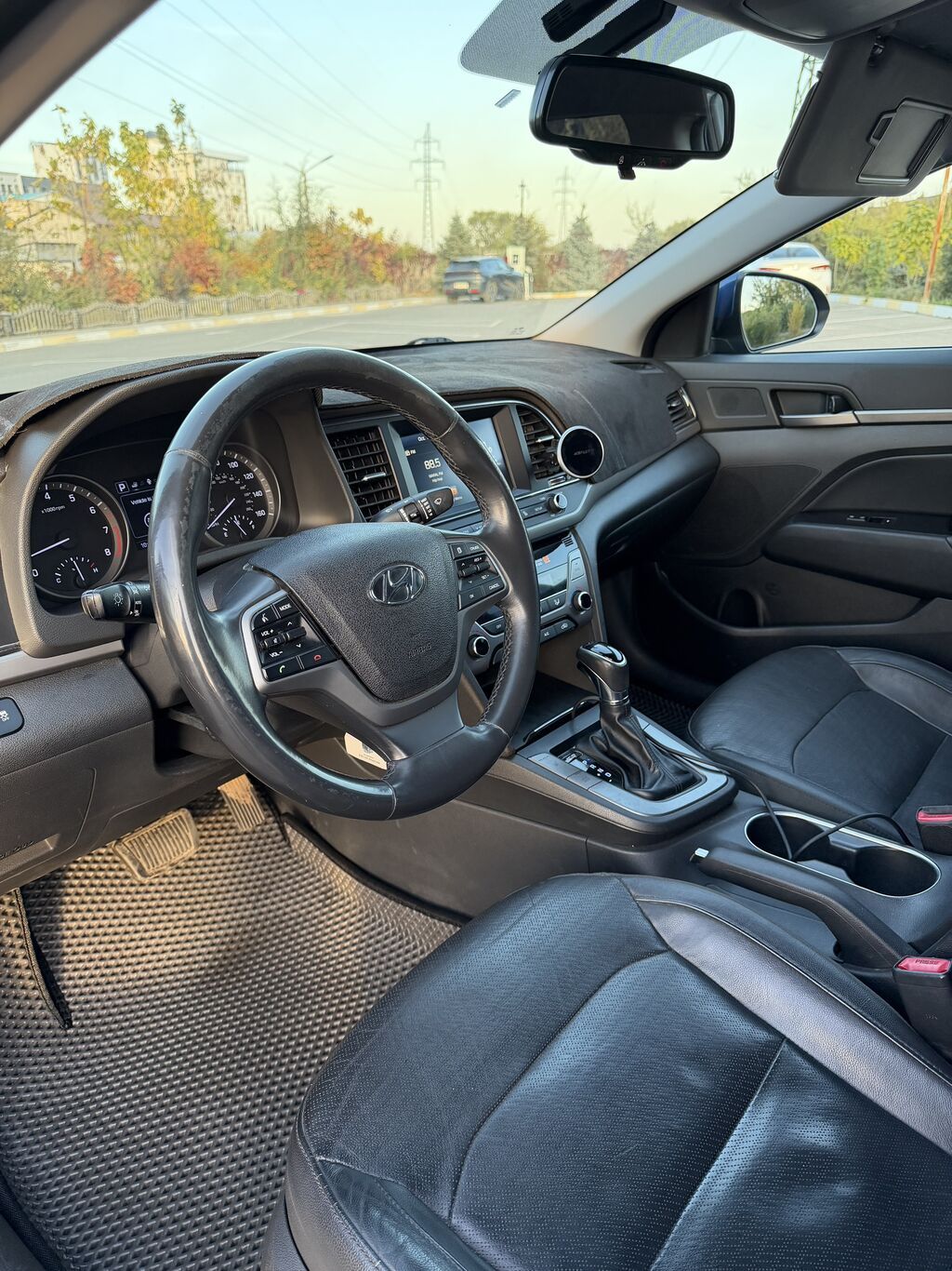 Hyundai Elantra: 2016 г., 2 л, Автомат, Бензин, Седан: фото 7