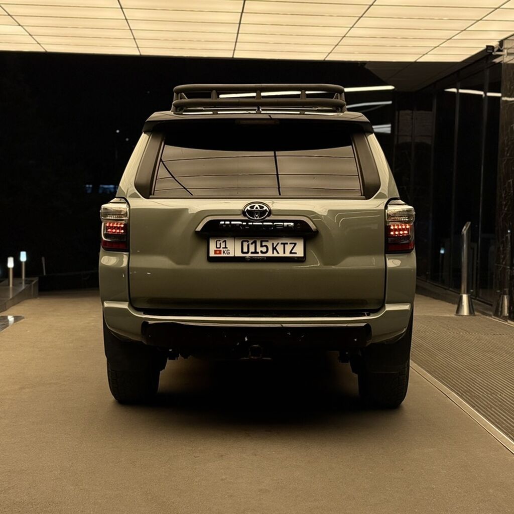 Toyota 4Runner: 2023 г., 4 л, Автомат, Бензин, Внедорожник: фото 5