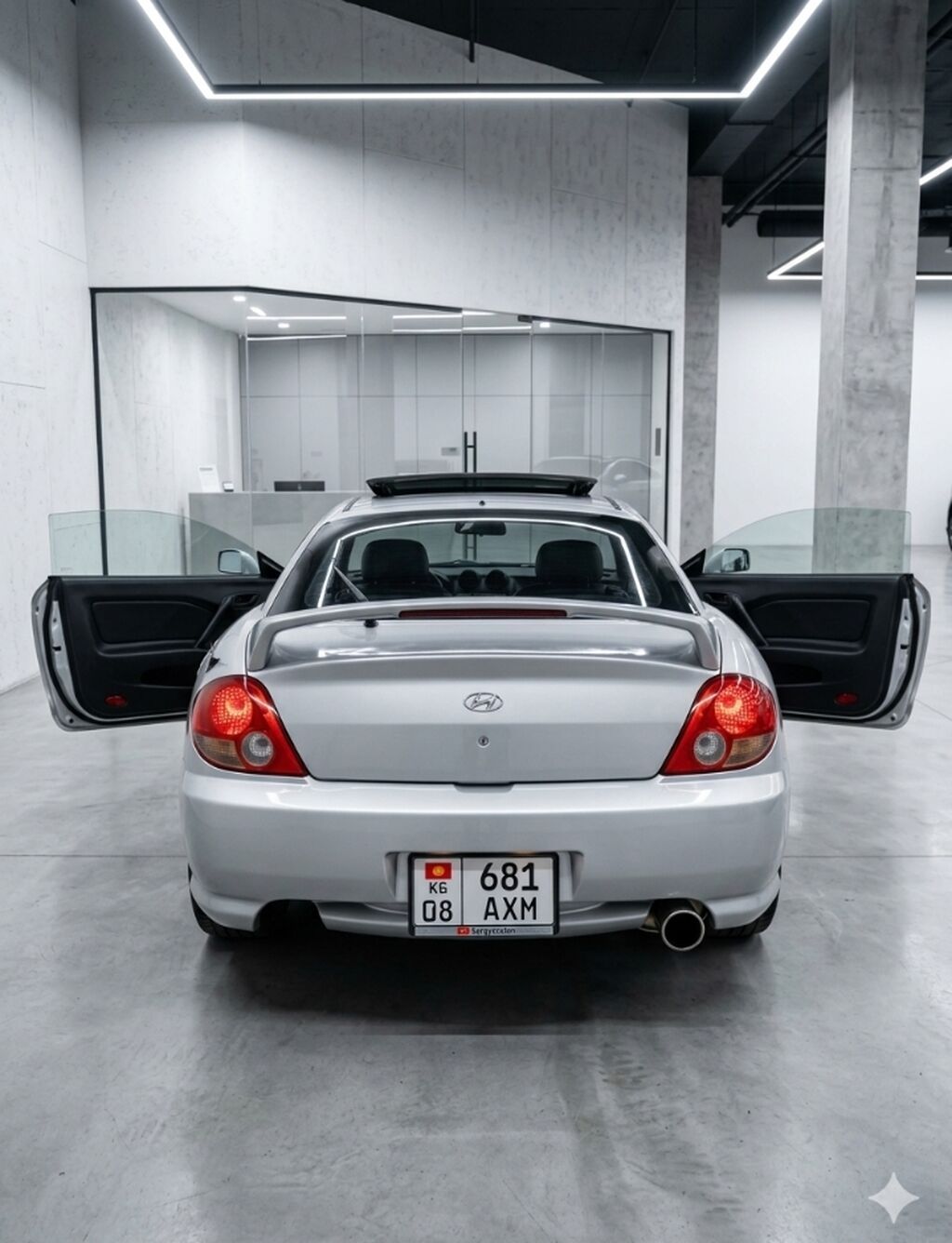 Hyundai Купе: 2001 г., 2 л, Автомат, Бензин, Купе: фото 2
