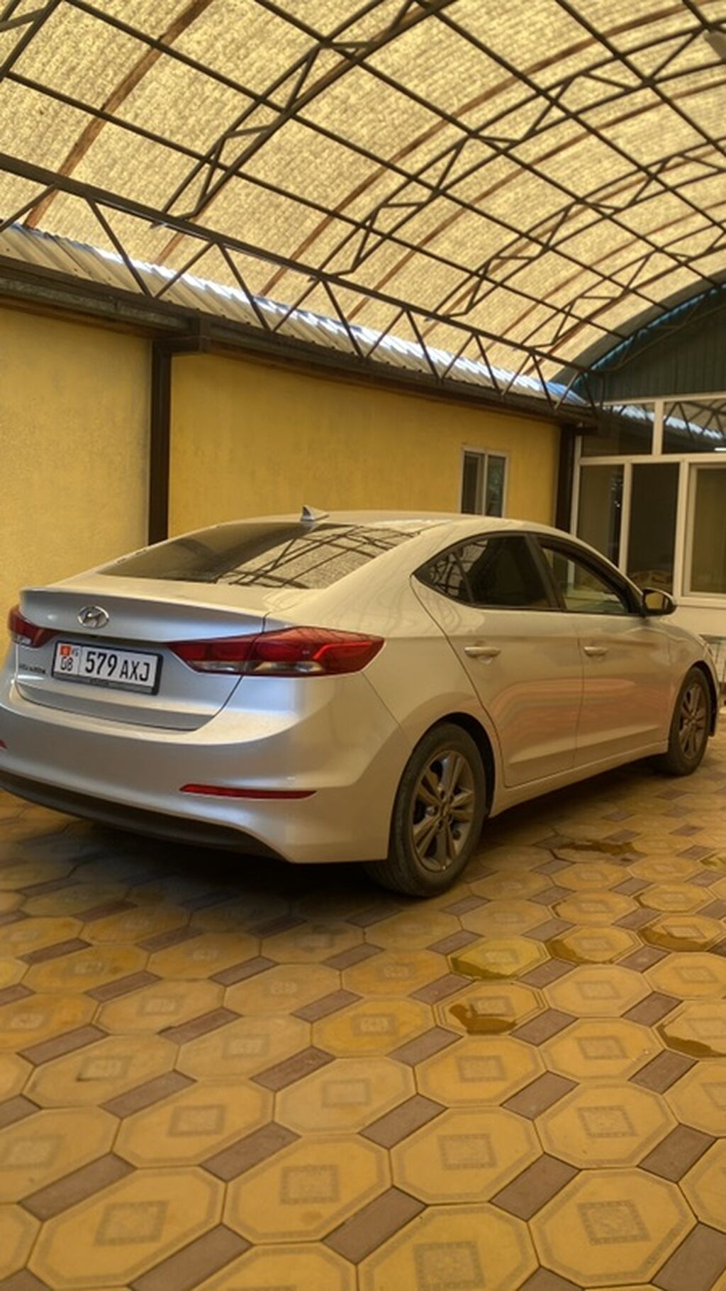 Hyundai Elantra: 2018 г., 2 л, Автомат, Бензин, Седан: фото 3