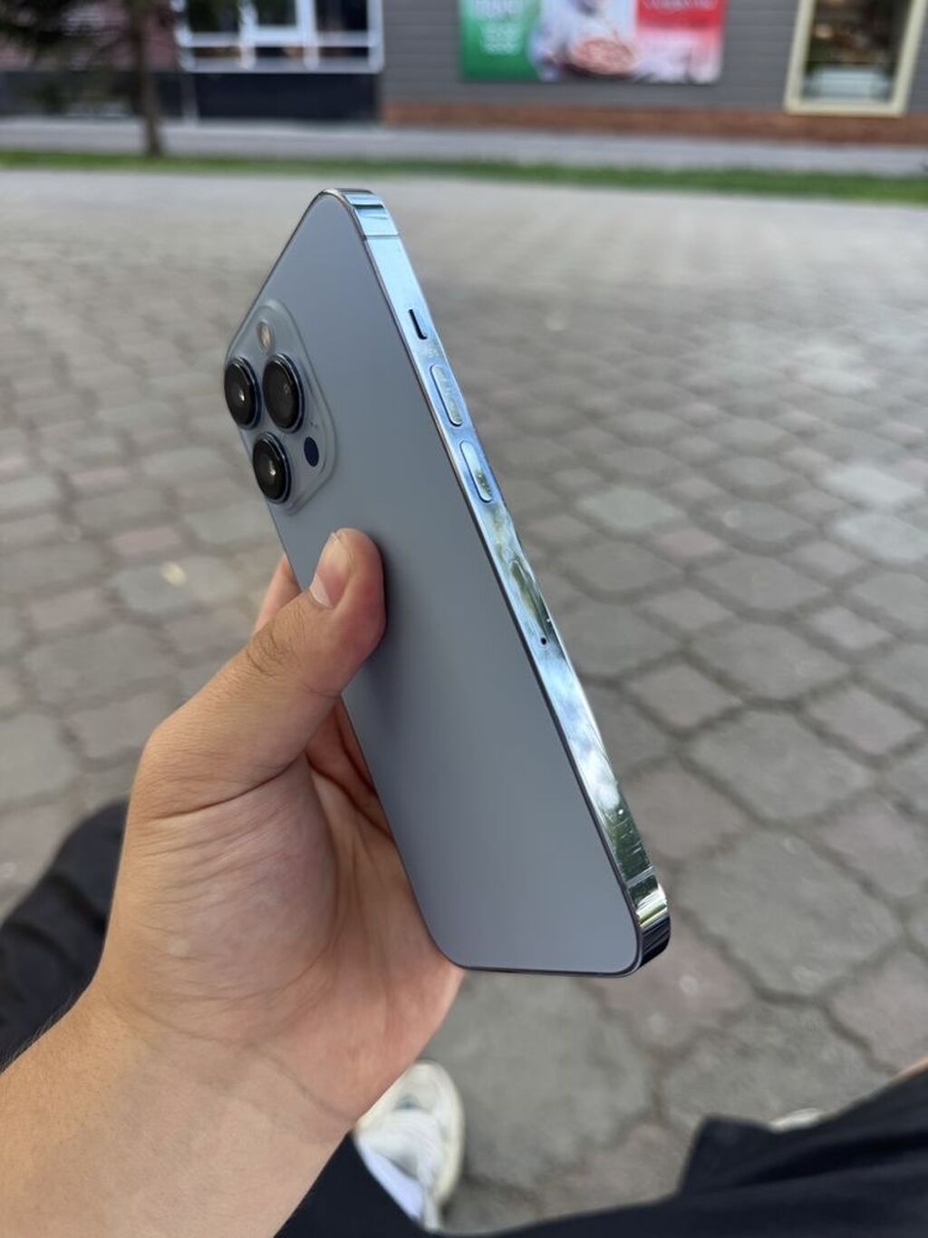 IPhone 13 Pro, Б/у, 256 ГБ, Sierra Blue, Зарядное устройство, 77 %: фото 3