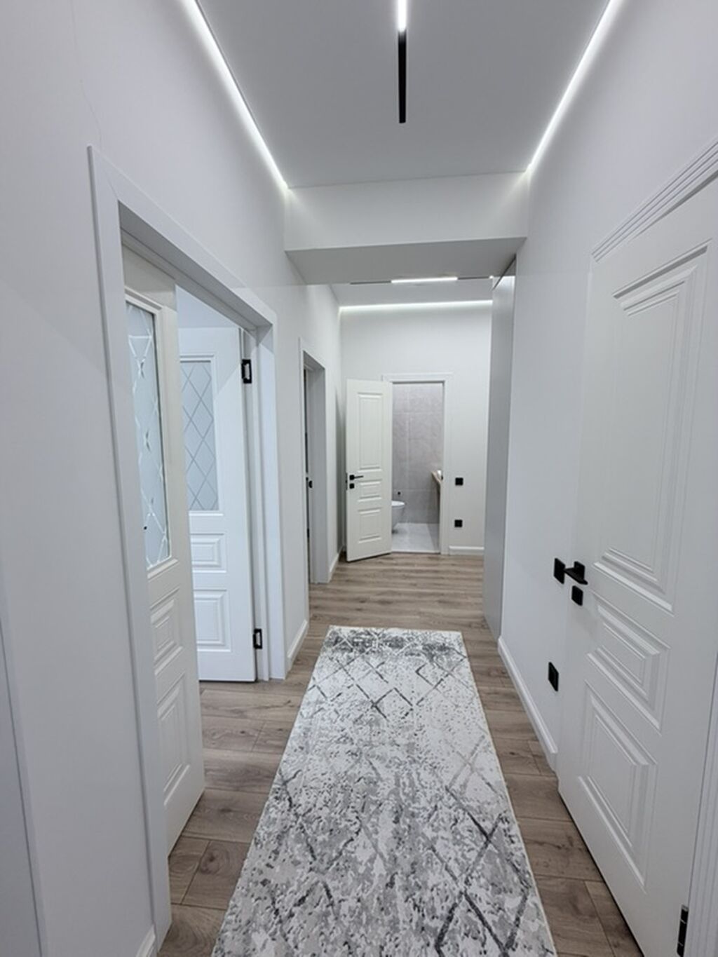 2 комнаты, 88 м², 12 мкр 12 этаж, Дизайнерский ремонт: фото 8