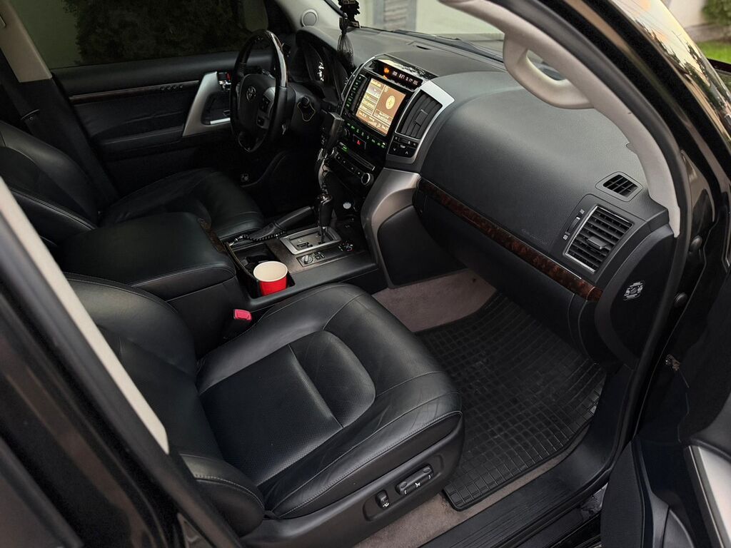Toyota Land Cruiser: 2013 г., 4.5 л, Автомат, Дизель, Внедорожник — фото 4