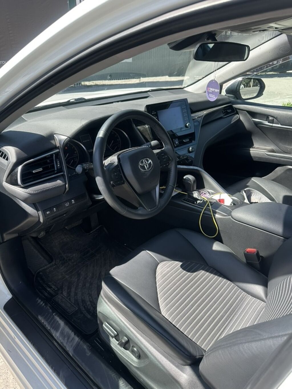 Toyota Camry: 2021 г., 2.5 л, Автомат, Бензин, Седан: фото 5