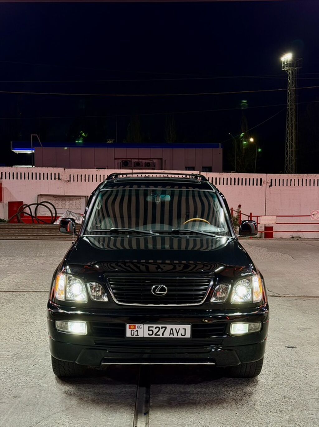 Lexus LX: 2005 г., 4.7 л, Автомат, Бензин, Внедорожник: фото 2
