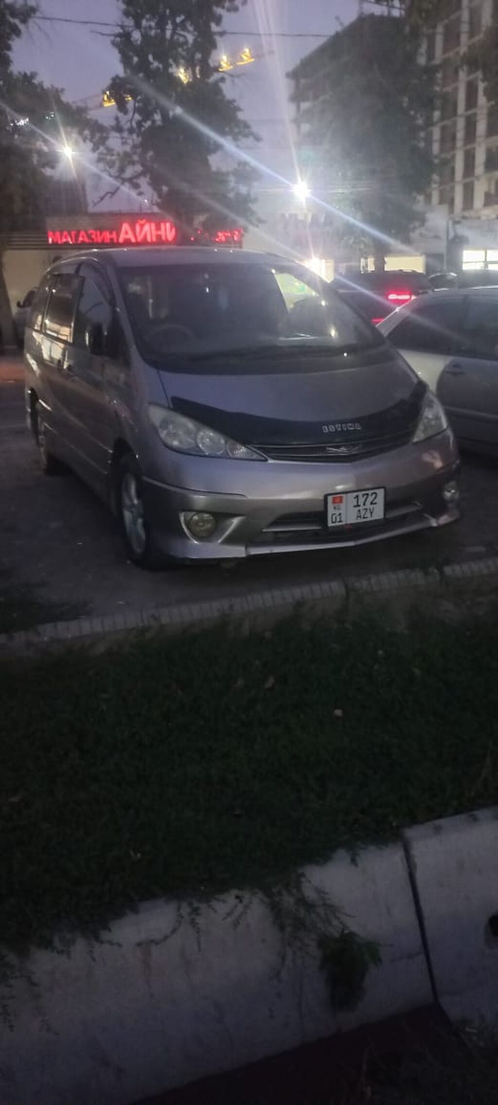 Toyota Estima: 2004 г., 2.4 л, Автомат, Бензин, Минивэн: фото 2