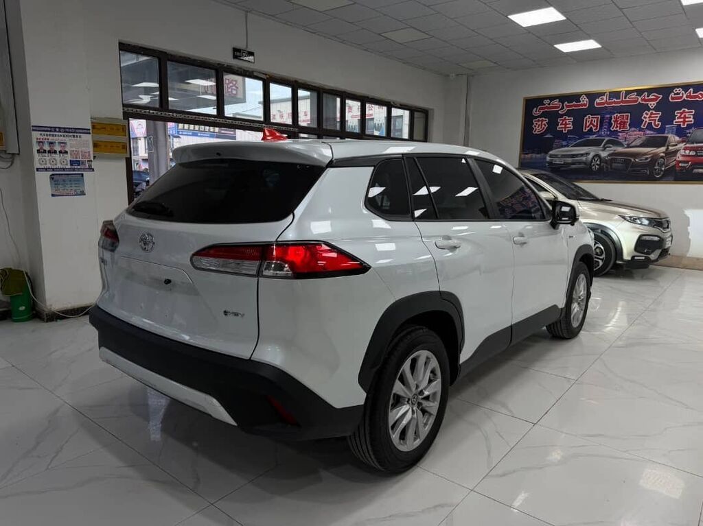 Toyota Corolla Cross: 2023 г., 2 л, Автомат, Бензин, Кроссовер: фото 6