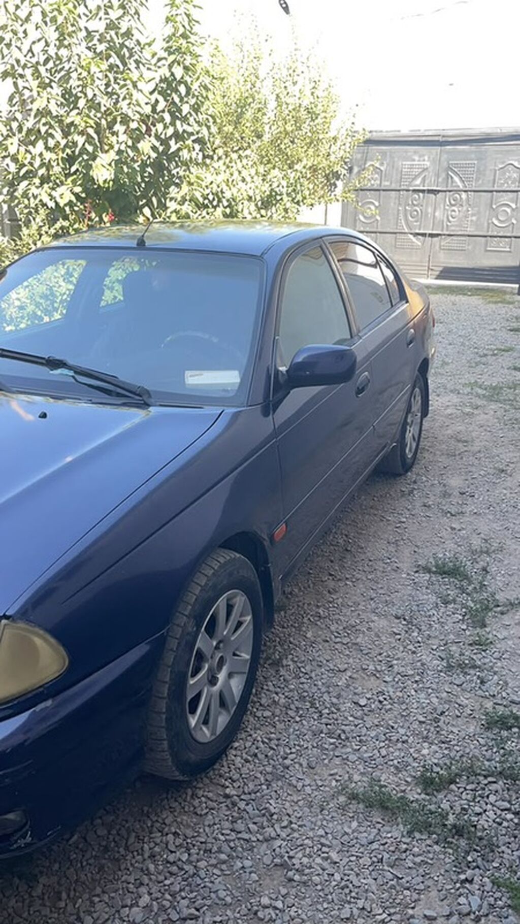 Toyota Avensis: 2001 г., 1.8 л, Механика, Бензин, Седан: фото 4