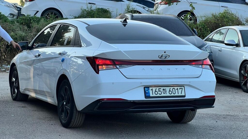 Hyundai Avante: 2021 г., 1.6 л, Автомат, Гибрид, Седан: фото 5