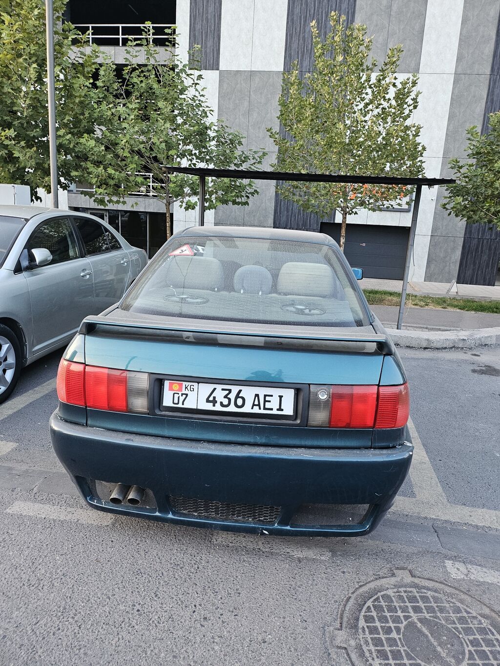 Audi 80: 1992 г., 2.8 л, Механика, Бензин, Седан: фото 2