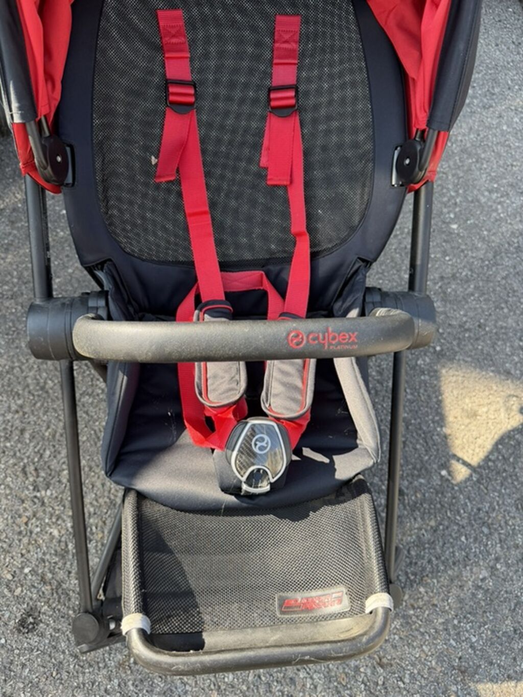 Прогулочная необычная коляска Cybex mios совместно с Ferrari: фото 7