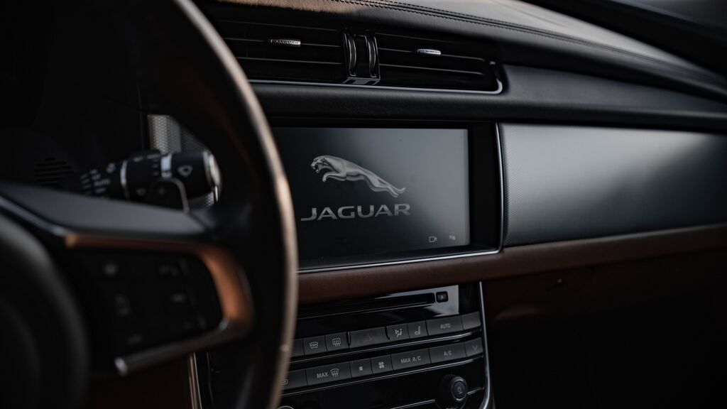 Jaguar XF: 2017 г., 2 л, Автомат, Дизель, Седан: фото 6