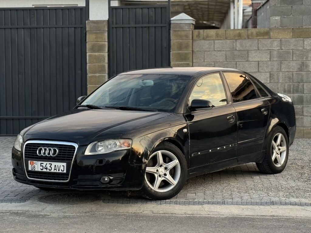 Audi A4: 2004 г., 3.5 л, Механика, Бензин, Седан: фото 3