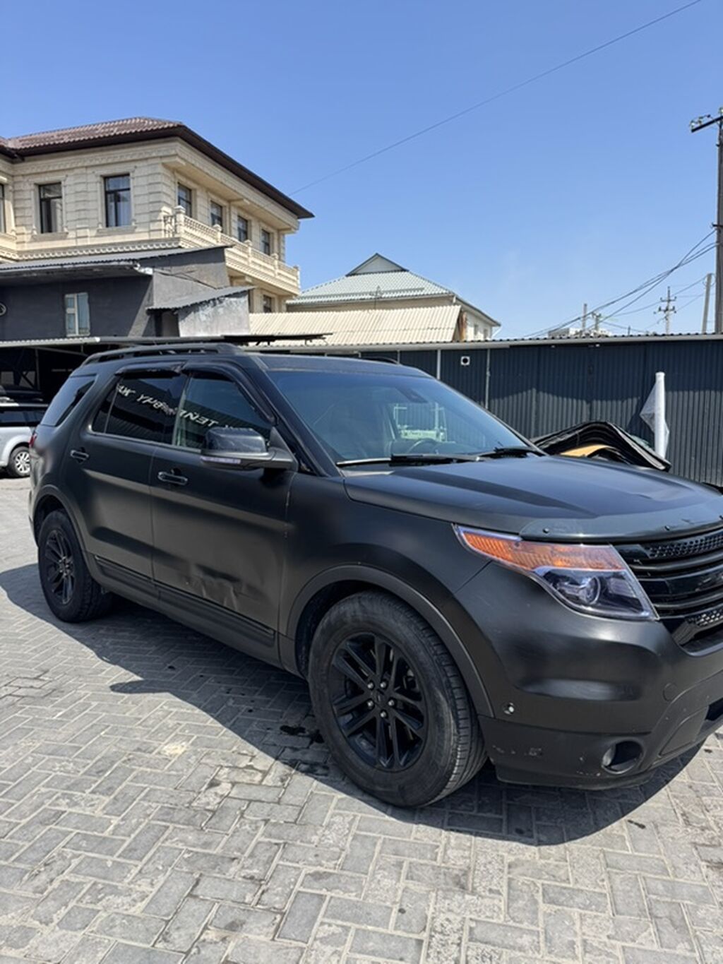 Ford Explorer: 2013 г., 3.5 л, Автомат, Внедорожник: фото 3