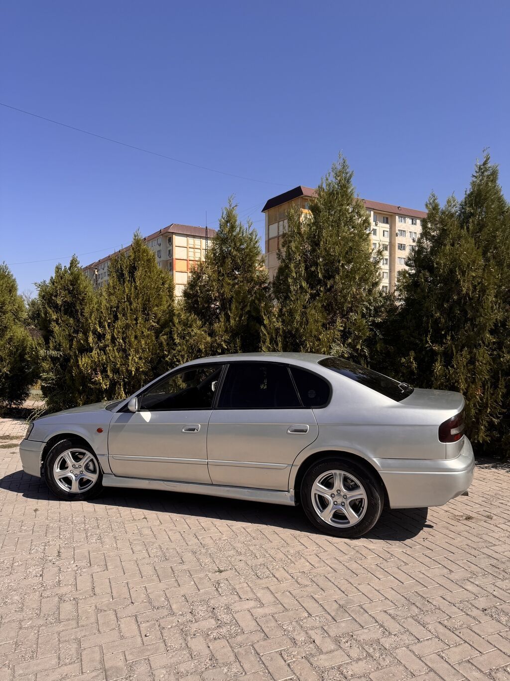 Subaru Legacy: 2002 г., 2 л, Автомат: фото 2