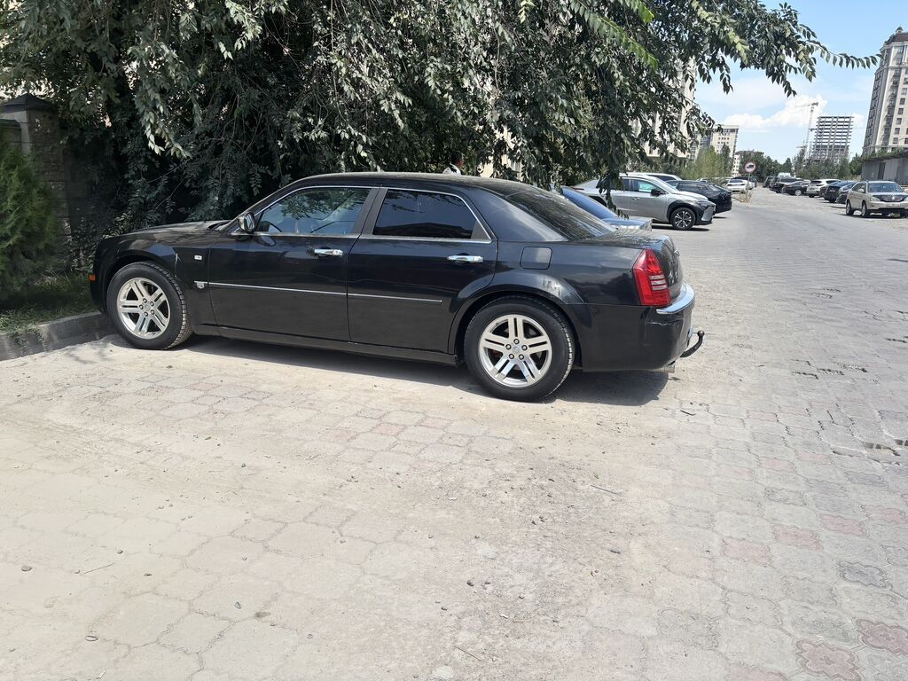 Chrysler 300C: 2004 г., 2.7 л, Автомат, Газ, Седан: фото 5