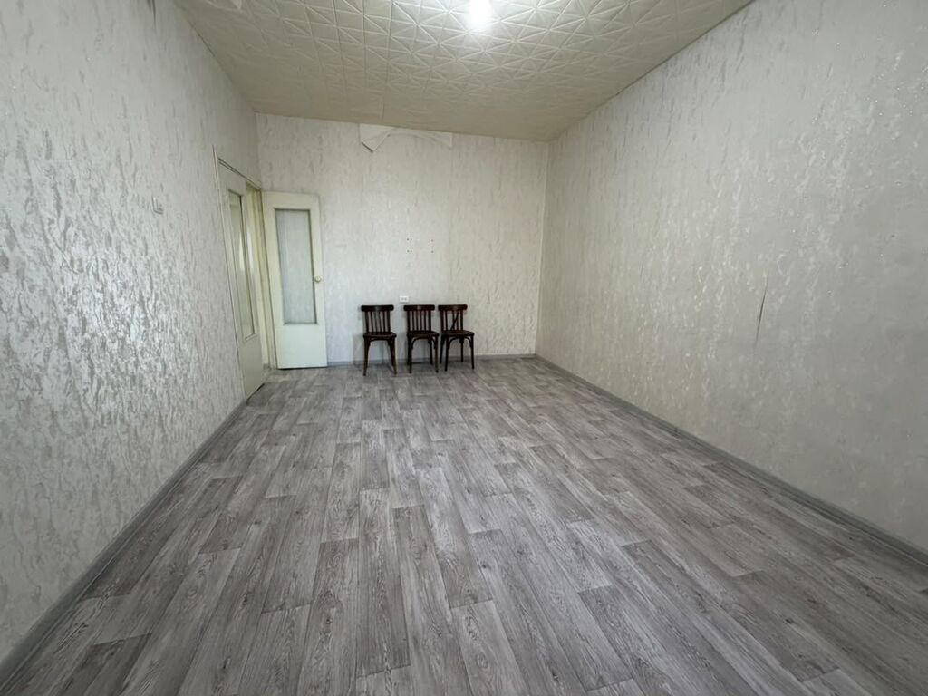 1 комната, 35 м², 105 серия, 5 этаж, Требуется ремонт: фото 2