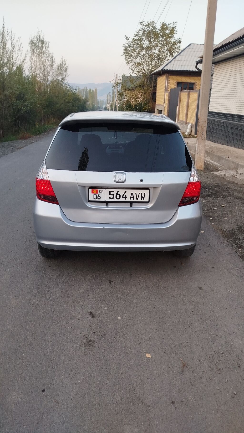 Honda Fit: 2002 г., 1.3 л, Вариатор, Бензин, Хэтчбэк: фото 6