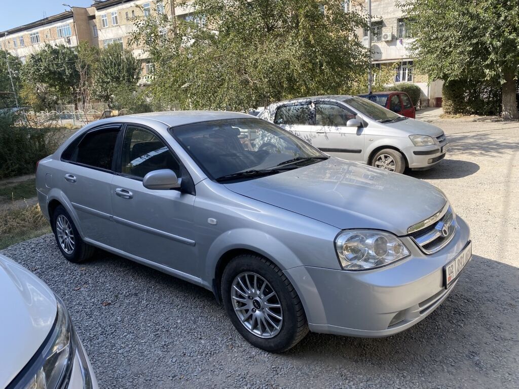 Daewoo Lacetti: 2008 г., 1.6 л, Автомат, Газ, Седан: фото 2