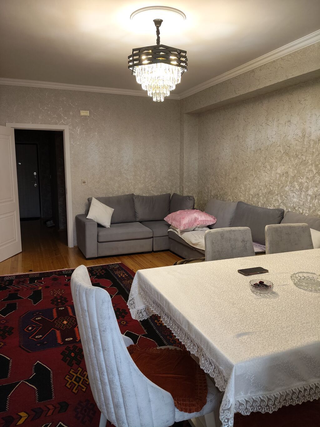 Təcili satılır. 90 min real alıcıya endirim olacaq. Kupça yoxdur. Su