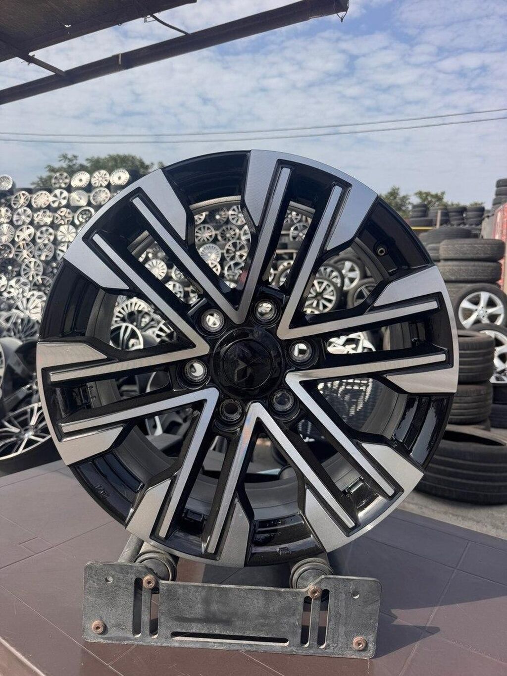 Mitsubishi diskləri R18 Disqlər tam orginal ideal vəzyətdədir Şəhər