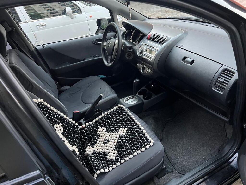 Honda Jazz: 2006 г., 1.4 л, Вариатор, Бензин, Хэтчбэк: фото 3