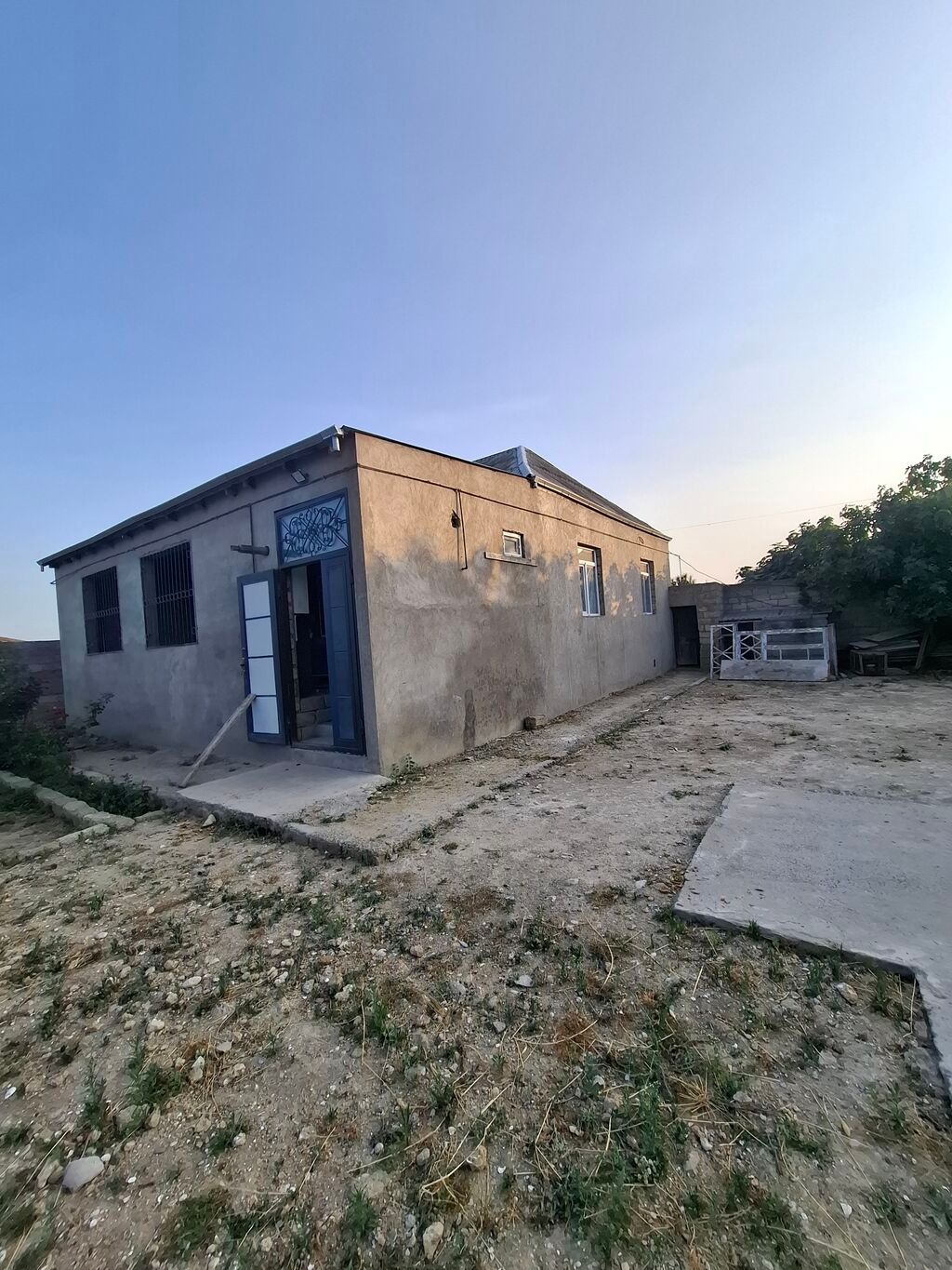4 otaqlı, 140 kv. m, Kredit yoxdur, Orta təmir