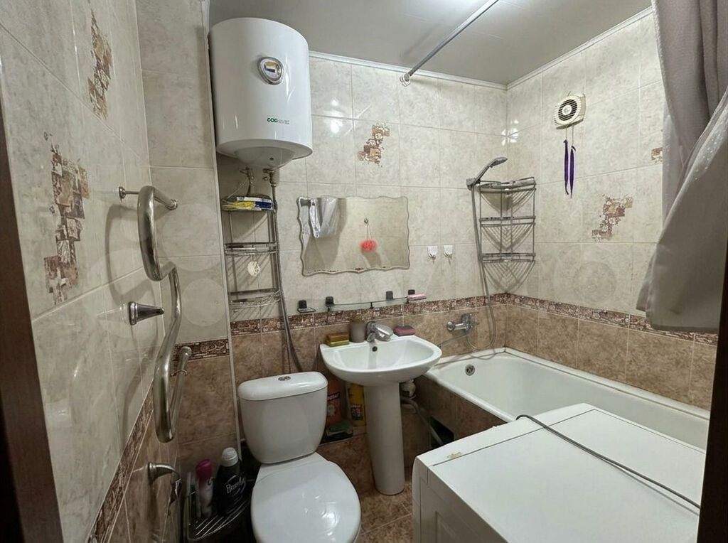 3 комнаты, 58 м², 8 мкр 104 серия, 4 этаж, Евроремонт: фото 4
