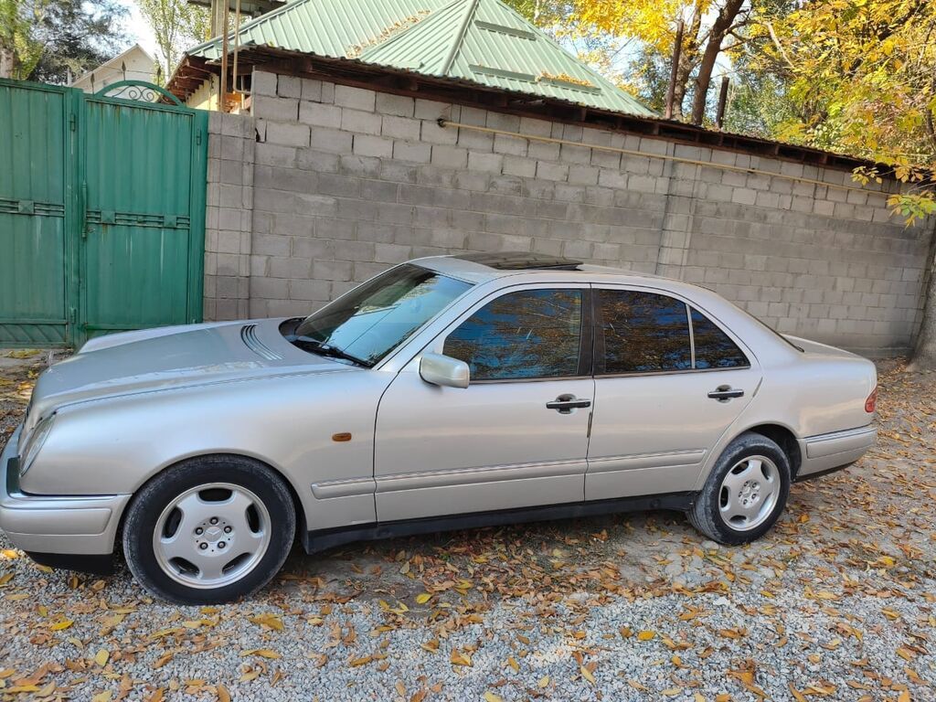 Mercedes-Benz E-Class: 1997 г., 4.2 л, Автомат, Бензин, Седан: фото 5