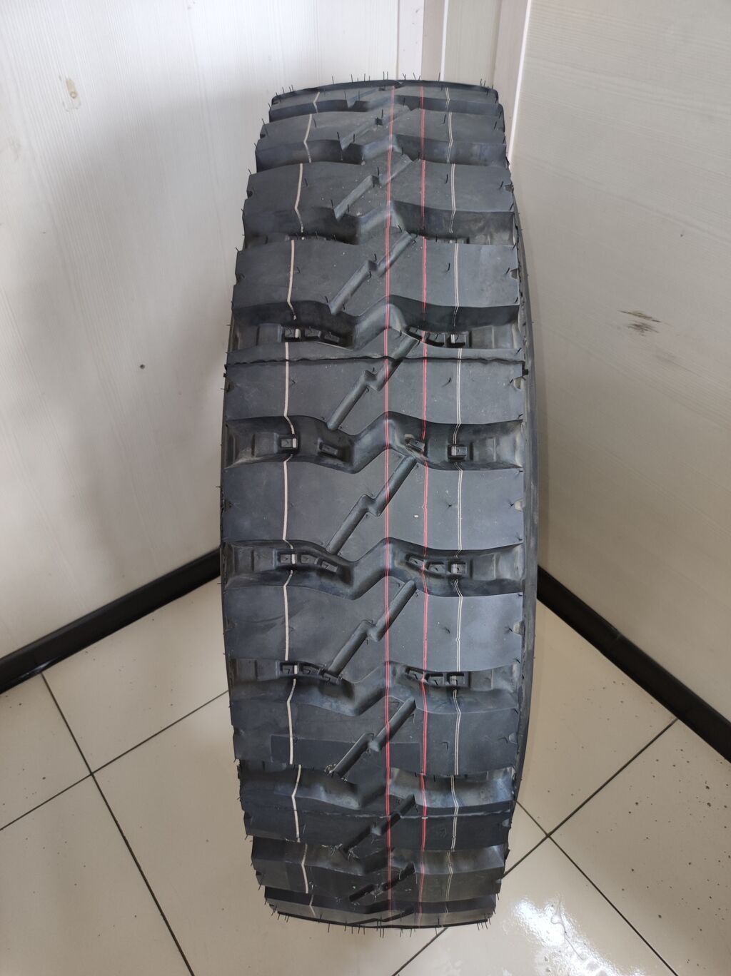 Карьерная шина KUNLUN 12.00R20 20 KT 695 предназначена для установки: фото 2