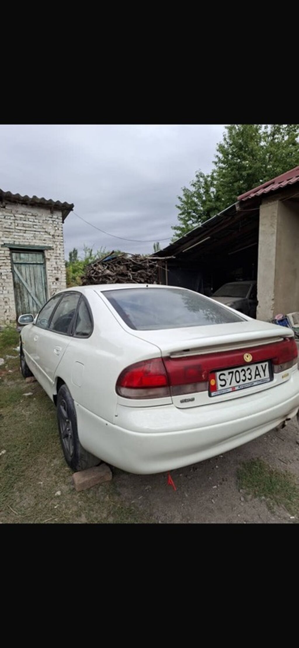 Mazda 626: 1993 г., 1.8 л, Механика, Бензин, Хэтчбэк: фото 2