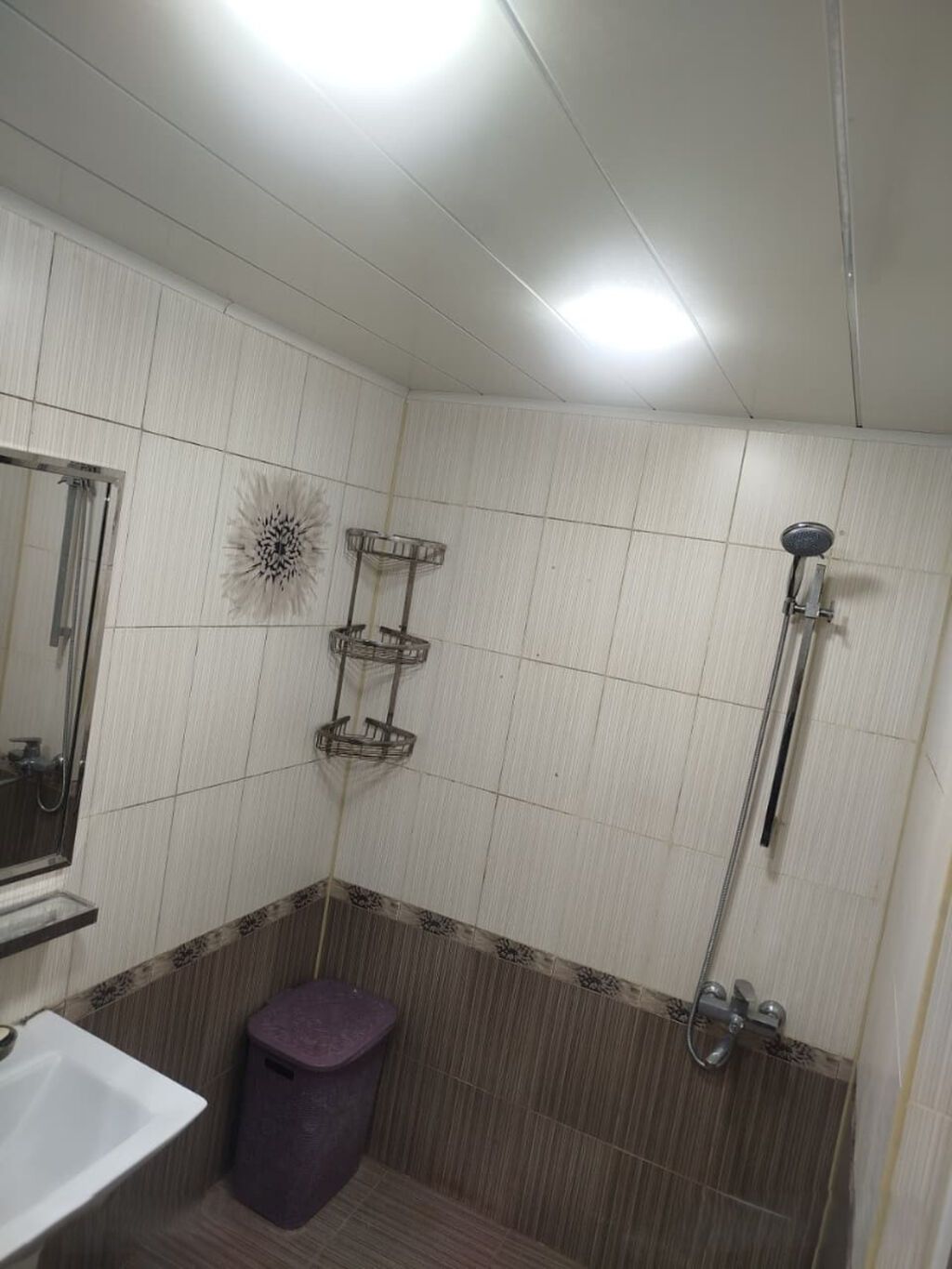 Bakı, 8-ci kilometr, 3 otaqlı, Köhnə tikili, m. Xalqlar Dostluğu, 90 kv. m
