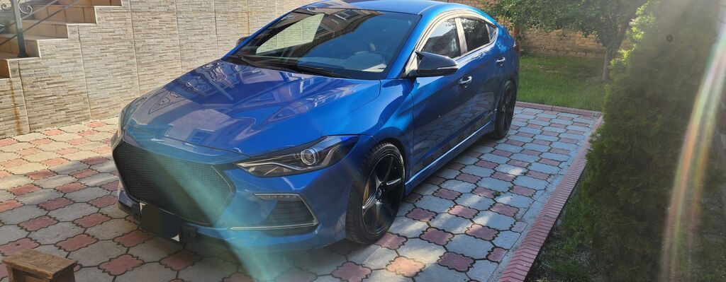 Hyundai Elantra: 2018 г., 1.6 л, Робот, Бензин, Седан: фото 2
