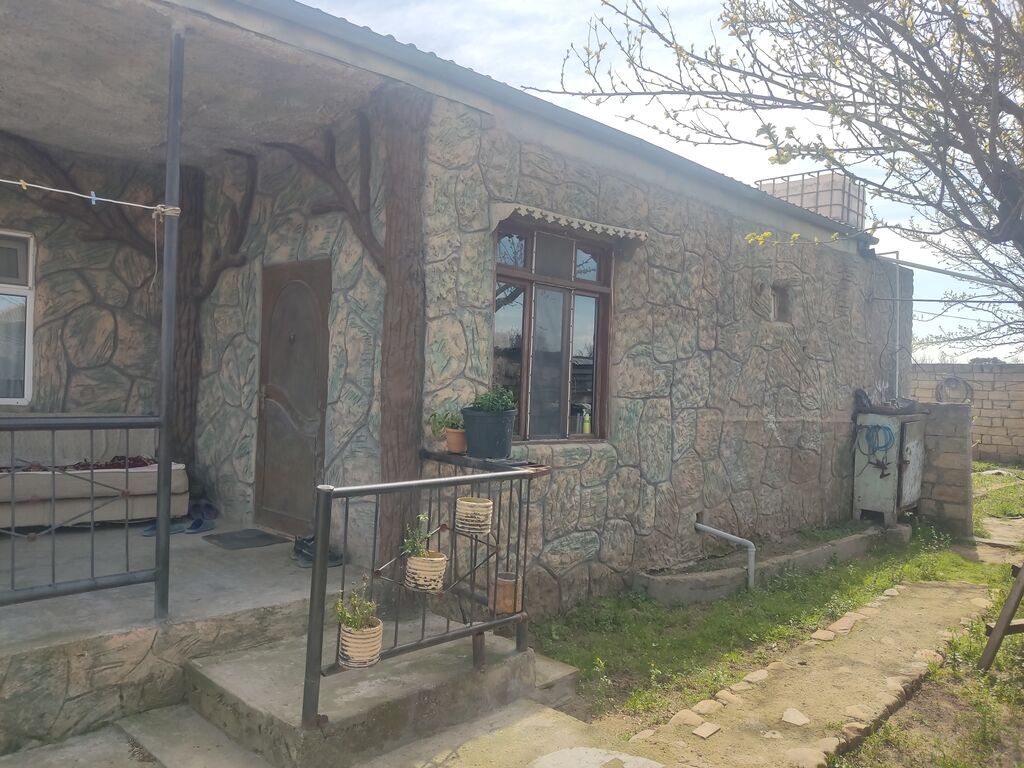 3 otaqlı, 96 kv. m, Kredit yoxdur, Orta təmir