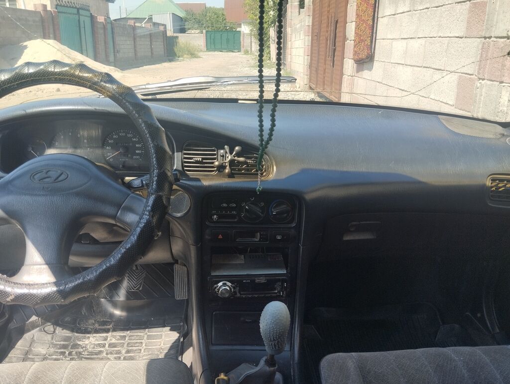 Hyundai Sonata: 1995 г., Механика, Седан — фото 2