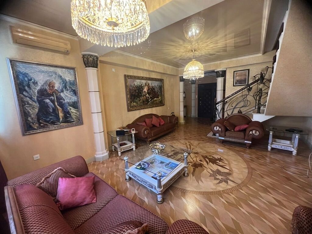 🔥 NƏSİMİ RAYONUNDA SƏMƏD VURĞUN KÜÇƏSİNDƏ NİAQARA RESTORANI İLƏ ÜZBƏÜZ