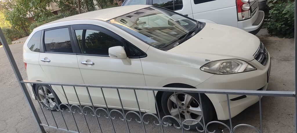 Honda Edix: 2003 г., 2 л, Автомат, Бензин, Универсал: фото 1