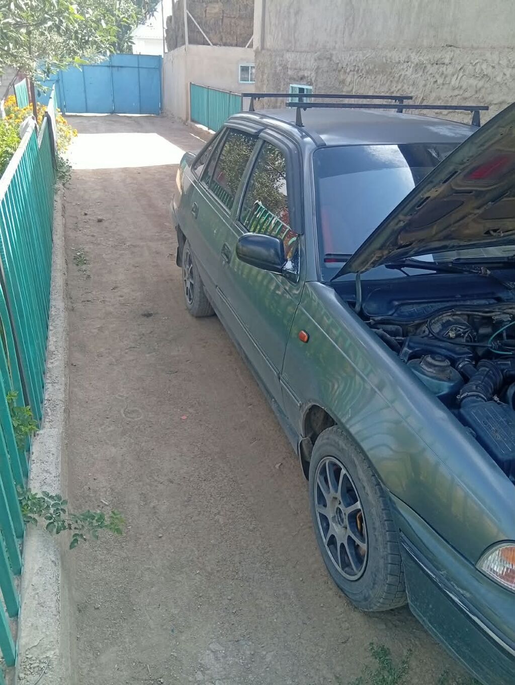Daewoo Nexia: 2005 г., 1.5 л, Механика, Бензин, Седан: фото 2